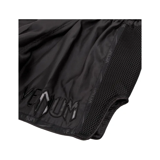 Шорти для тайського боксу VENUM Giant Black Black