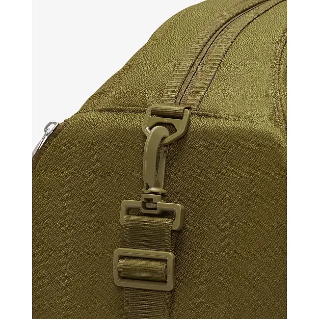 Жіноча спортивна сумка Nike W NK ONE CLUB BAG 24L темно-зелений 33х51х23 см