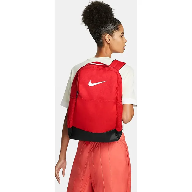 Рюкзак Nike NK BRSLA M BKPK-9.5 24L красный 46 х 30 х 18 см