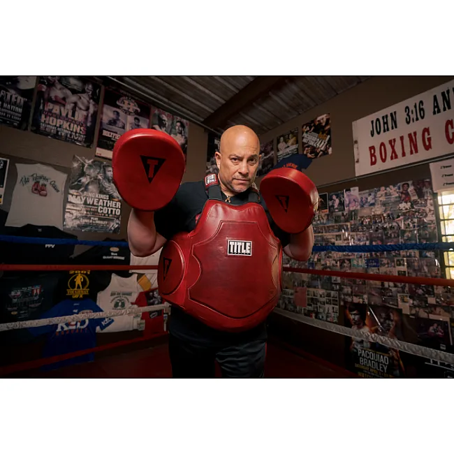Защитный жилет TITLE Boxing Blood Red Leather