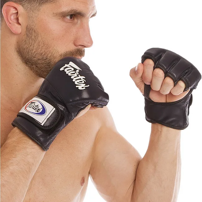 Рукавички для ММА
 FAIRTEX FGV12 (Червоний)