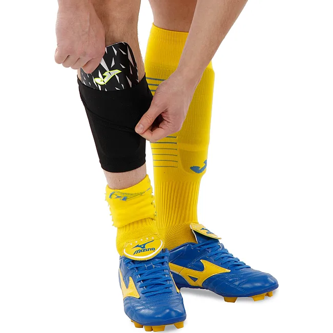 Щитки для футбола
 JOMA

 SPIDER 401157-111 L (Черный-серебряный)