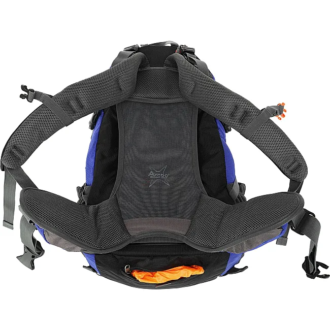 Спортивный рюкзак
 с каркасной спинкой ARCTIC 8810-Arctic 35л (Синий)