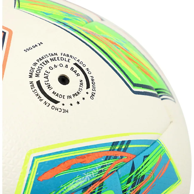 Футбольный мяч
 JOMA
 DINAMIC IV 401495-023-T5 №5 (Белый-салатовый)