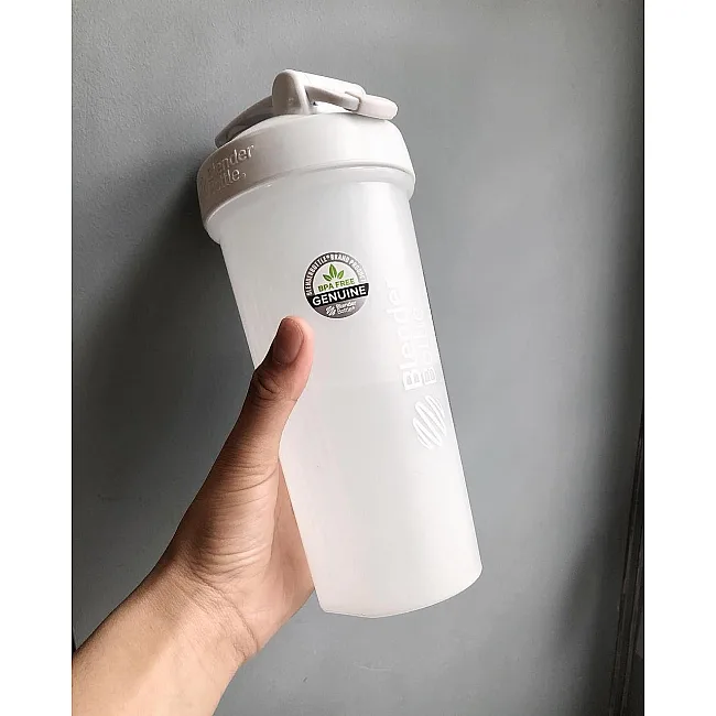 Спортивный шейкер BLENDERBOTTLE Classic Loop 28oz/820ml White