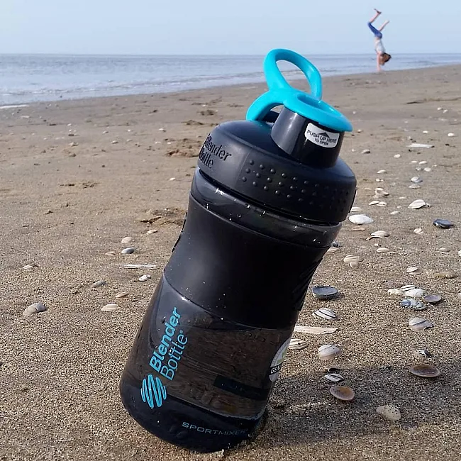 Спортивный шейкер-бутылка BLENDERBOTTLE SportMixer Flip 20oz/590мл Black/Teal