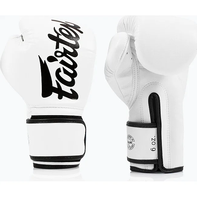 Боксерские перчатки Fairtex BGV14 White (бинты в комплекте)