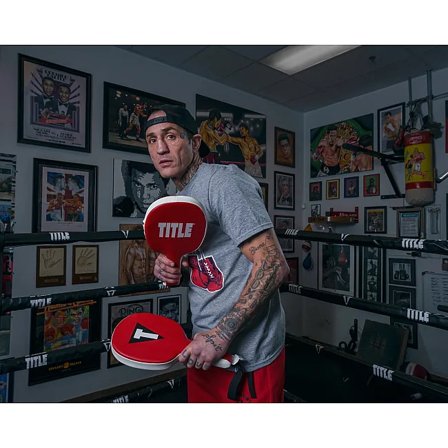 Боксерские ракетки TITLE Boxing Punch Training Paddles Red