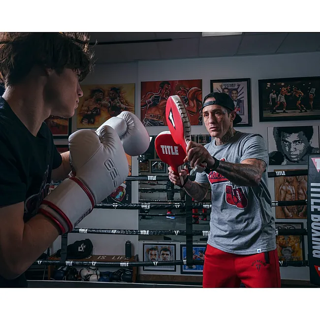 Боксерские ракетки TITLE Boxing Punch Training Paddles Red