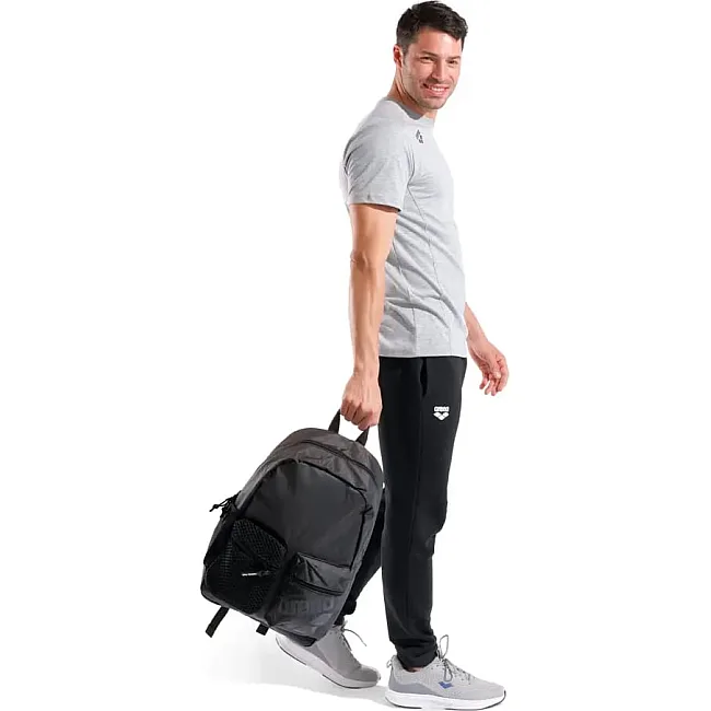 Рюкзак Arena ONE GO BACKPACK 30L черный 45х31х18 см