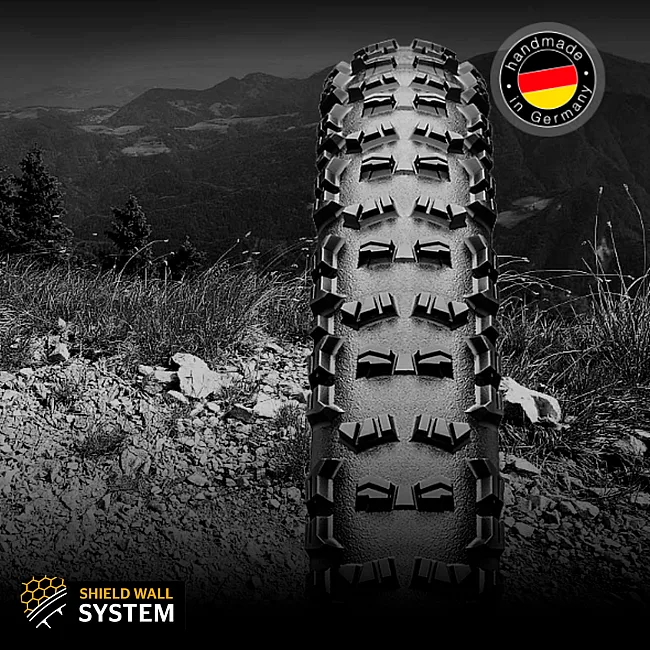 Бескамерная покрышка CONTINENTAL Trail King ShieldWall, 27.5 x 2.40, черная, складная