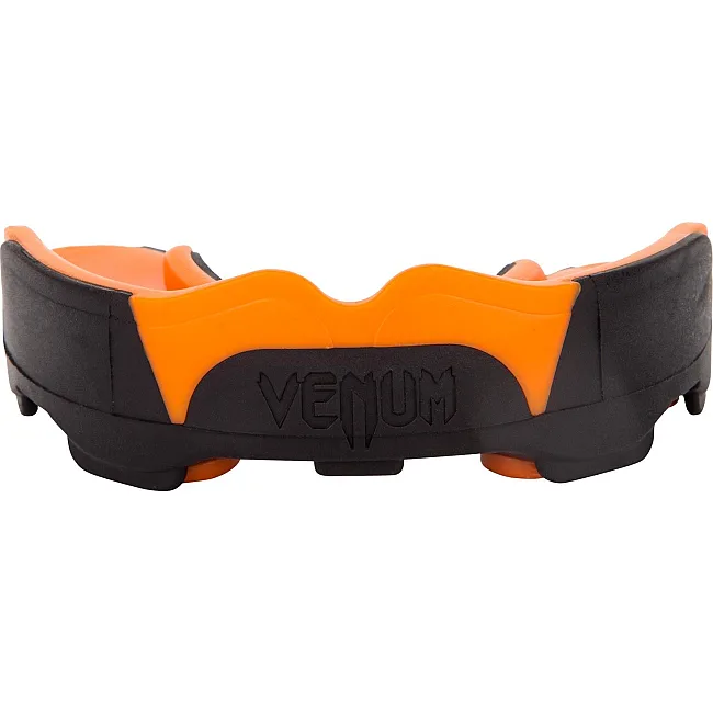 Боксерська капа Venum Predator (вік 11+)