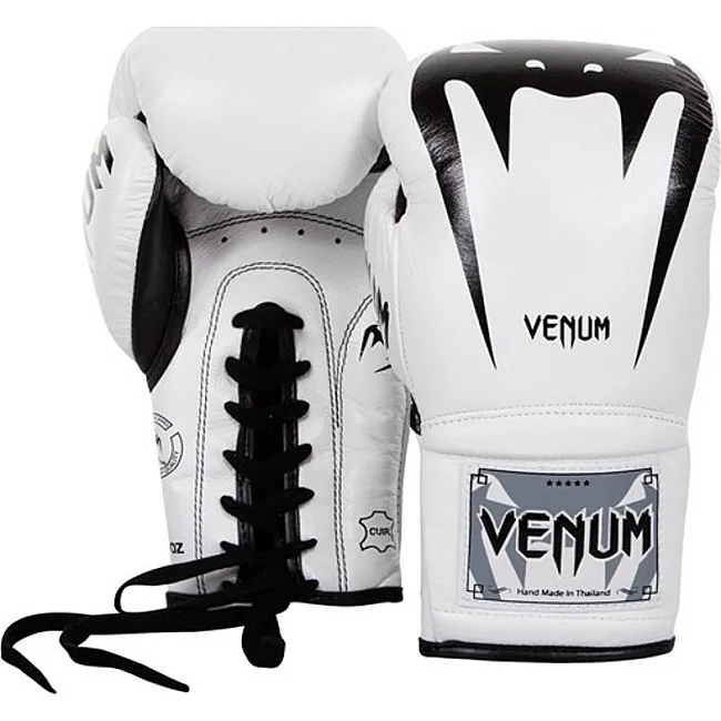 Боксерские перчатки Venum Giant 3.0 With Laces