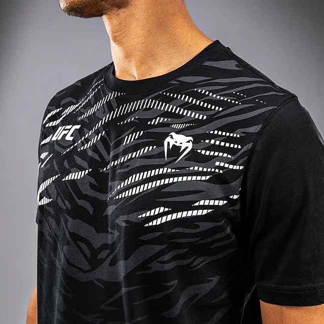 Футболка чоловіча UFC VENUM Fight Night 4.0 REPLICA Mens Black