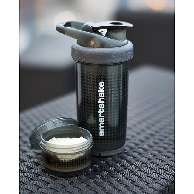 Спортивный шейкер SMARTSHAKE Revive 25oz/750мл Black