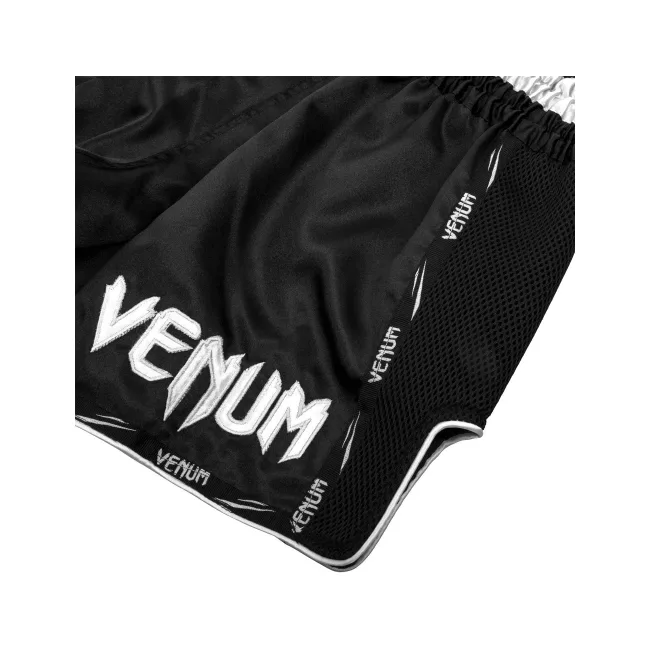 Шорти для тайського боксу VENUM Giant Black White
