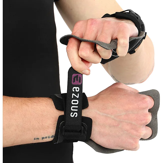 Гимнастические накладки перчатки для турника 3 HOLE CARBON HAND GRIPS EZOUS D-15 2шт (Черный)