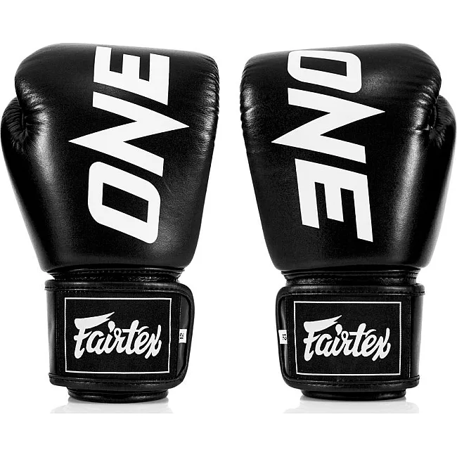 Боксерские перчатки Fairtex BGV1-ONE (натуральная кожа) Black (бинты в комплекте)