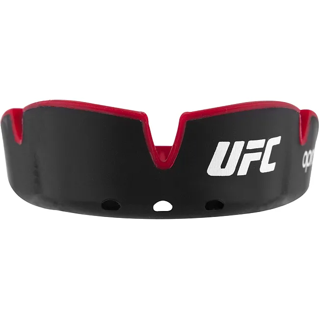 Боксерська капа OPRO Silver UFC доросла (вік 11+) Black/Red (ufc.102514001)