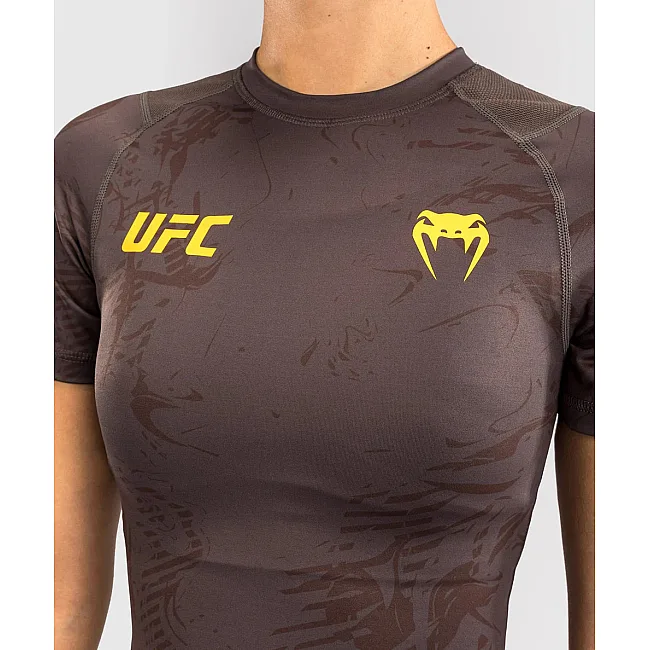 Рашгард женский UFC VENUM FIGHT WEEK 4.0 Womens Short Sleeve Dark Brown