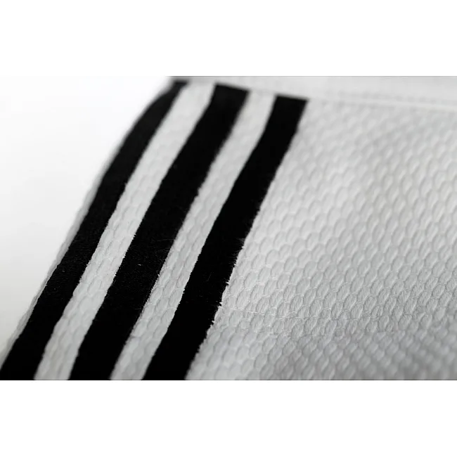 Кімоно для дзюдо Adidas Champion III з ліцензією IJF (білий/чорні смуги) J-IJF-2