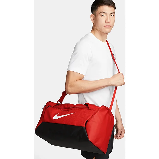 Сумка спортивная Nike NK BRSLA S DUFF – 9.5 41L черный, красный 51x28х28 см