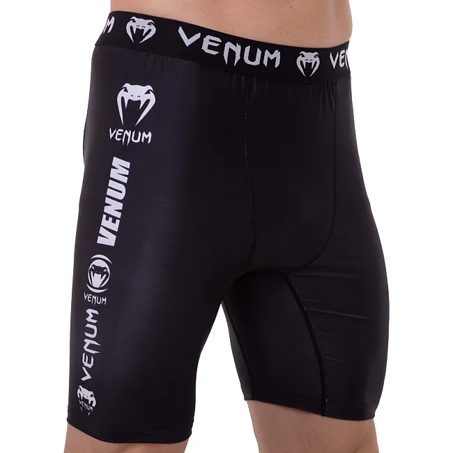 Компресійні шорти VENUM DK38