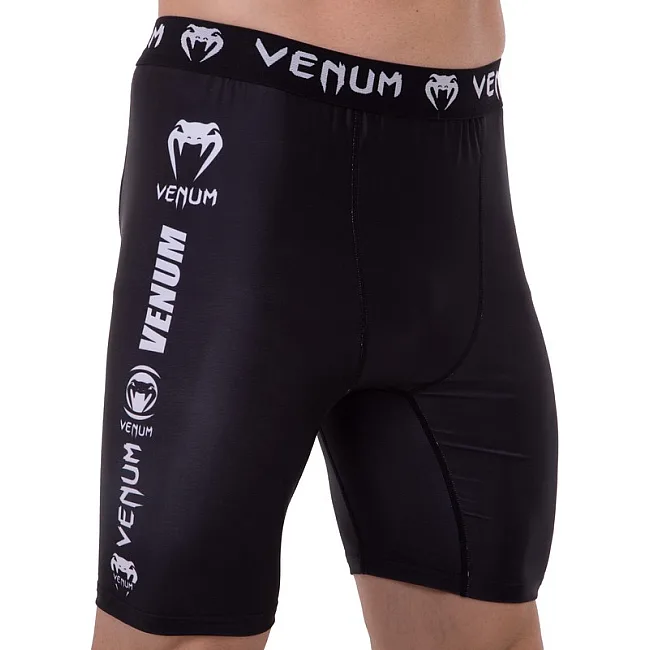 Компресійні шорти VENUM DK38