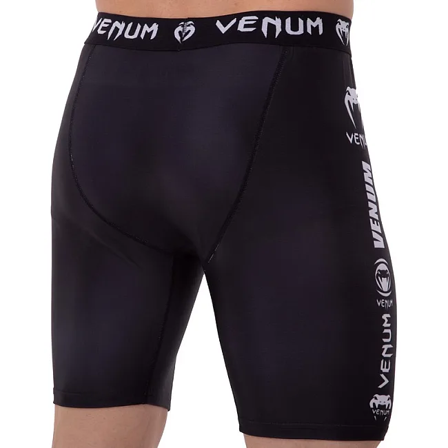 Компресійні шорти VENUM DK38