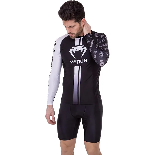 Компресійні шорти VENUM DK38