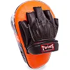 Лапа боксерская изогнутая тренировочная кожа TWINS PML10 18x27x4,5см 1 шт. (коричневый)
