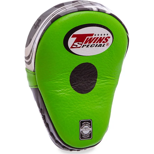 Лапа боксерская изогнутая тренировочная кожа TWINS PML10 18x27x4,5см 1 шт. (коричневый)