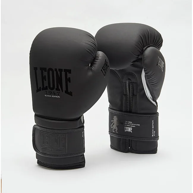 Боксерские перчатки Leone GN059 Black/White (капу в комплекте)