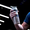 Спортивный шейкер-бутылка BLENDERBOTTLE SportMixer Flip 28oz/820мл Grey