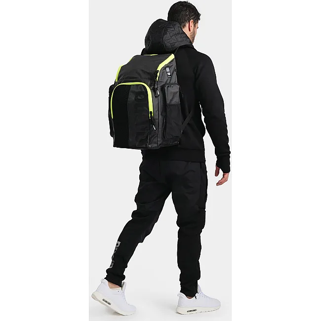 Спортивний рюкзак Arena SPIKY III 45L чорний, жовтий 50,8x28x35,6 см