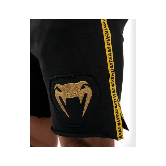 Хлопковые шорты VENUM Cutback 2.0 Black Gold