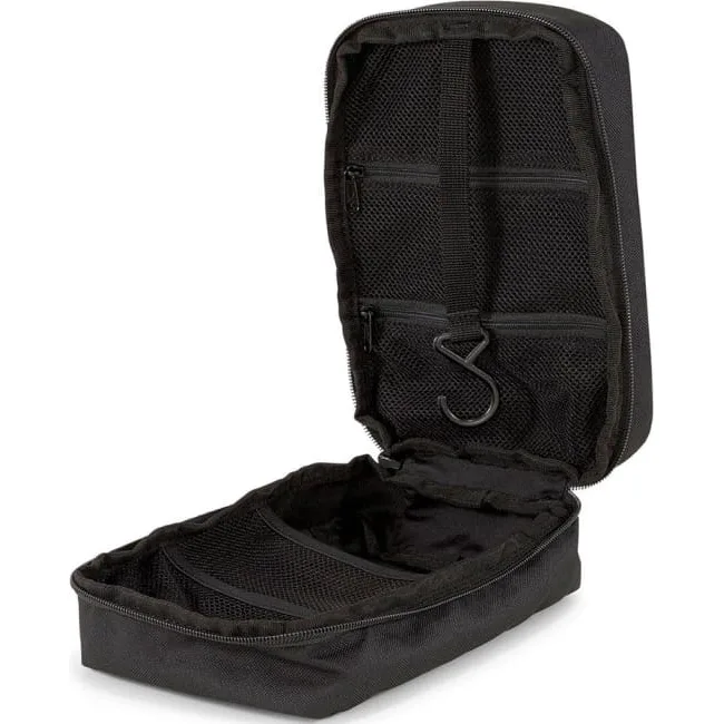 Косметолог Puma teamGOAL Wash Bag 8L черный 16 x 35 x 14 см