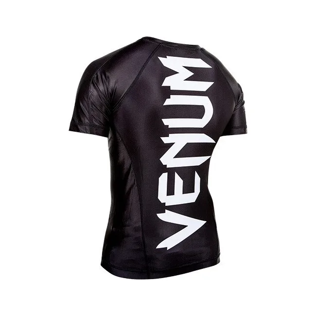 Рашгард VENUM Giant з коротким рукавом.