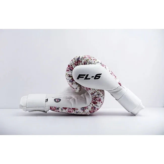 Боксерские перчатки RDX FL-6 WHITE (капа в комплекте)