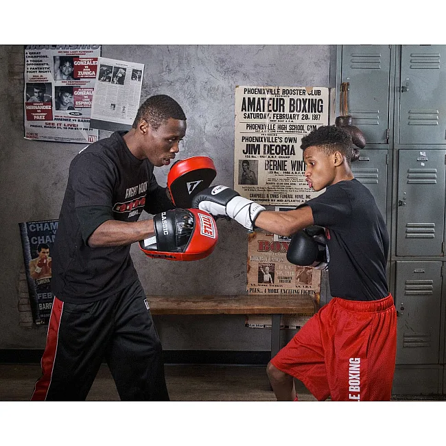 Лапы боксерские TITLE Classic Charge Punch Mitts Black/Red