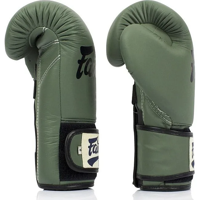 Боксерские перчатки Fairtex BGV11 Green (бинты в комплекте)