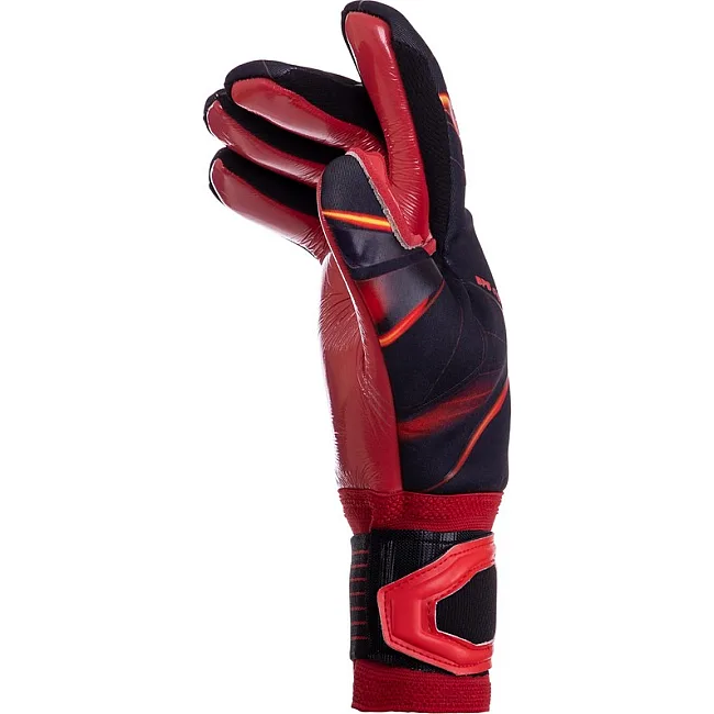 Вратарские перчатки
 профессиональные с защитой пальцев SOCCERMAX GK-016
 7-11