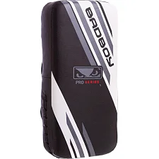 Маківара Пряма тренувальна для відпрацювання ударів FLEX BAD BOYVL-8279 Pro Series Advanced 40x20x10см 1шт