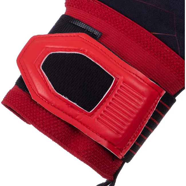Вратарские перчатки
 профессиональные с защитой пальцев SOCCERMAX GK-016
 7-11