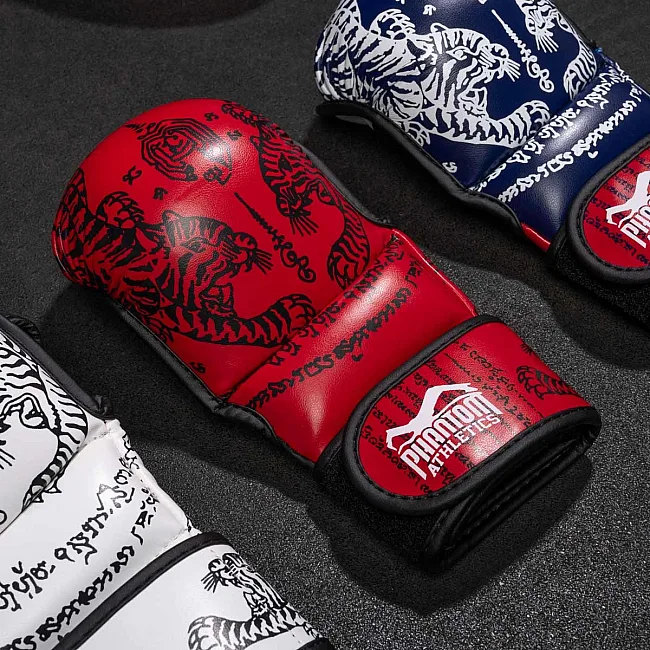 Перчатки для ММА Phantom Muay Thai Red (капа в подарок)