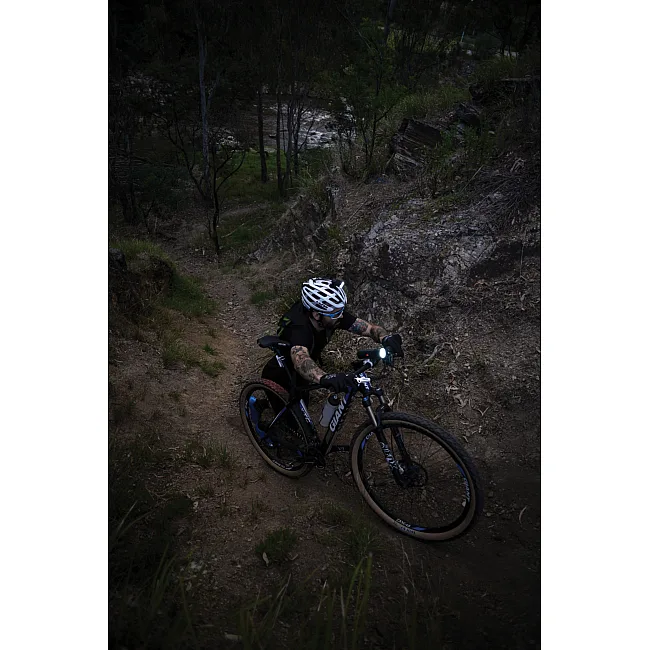 Фара на велосипед KNOG PWR Mountain 2000 Lumens POWERBANK