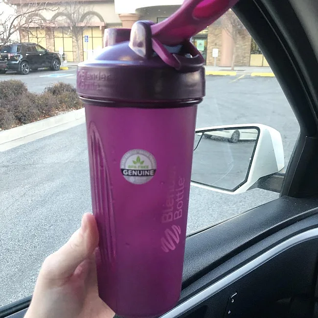 Спортивный шейкер BLENDERBOTTLE Classic Loop 28oz/820мл Plum