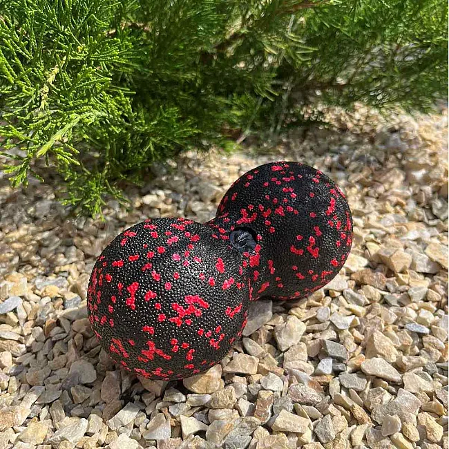 Масажний м'яч подвійний PowerPlay PP-4352 Epp foam peanut ball (d8*16cm.) Чорно/Червоний