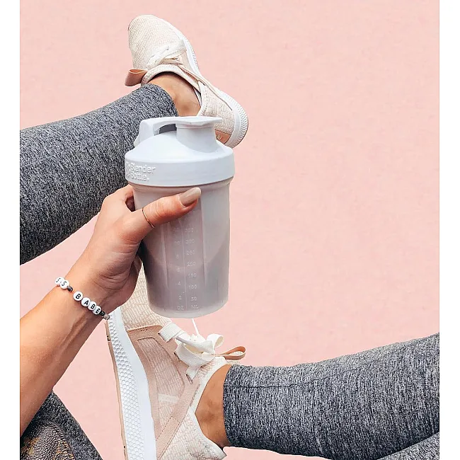 Спортивний шейкер BLENDERBOTTLE Classic Loop 20oz/590мл White
