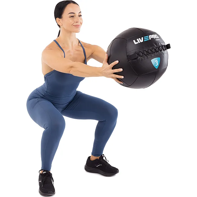 Мяч набивной медицинский для кроссфита WALL BALL LiveUp LP8103-3 3кг